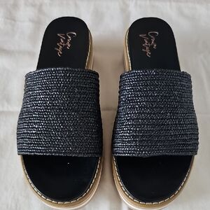 Crown Vintage Black Textured Mules
